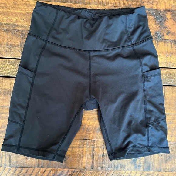 Baleaf Women's Classic Black Bike Shorts With Pockets - Picture 1 of 3